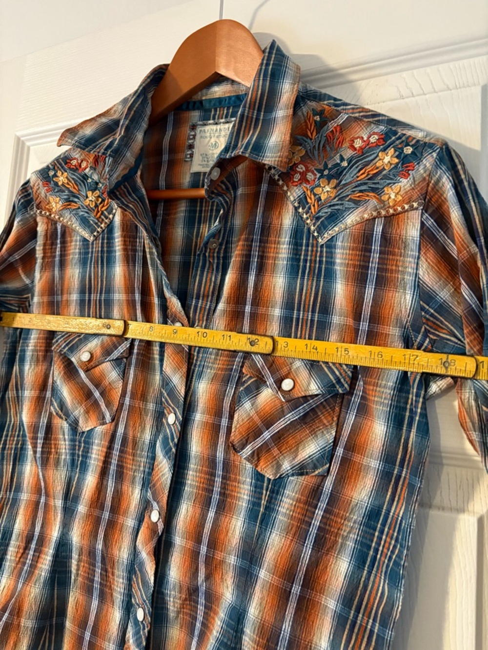 VTG Women's Plaid Western Snap Shirt in Rust and Teal - Picture 8 of 10
